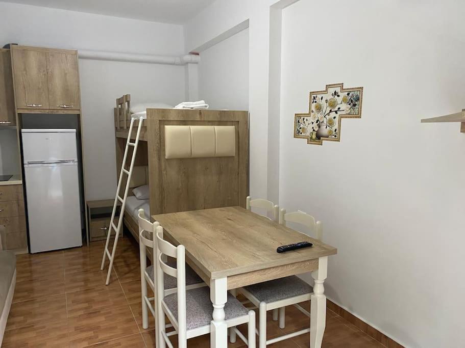 Guesthouse Xhimi Ксамил Экстерьер фото