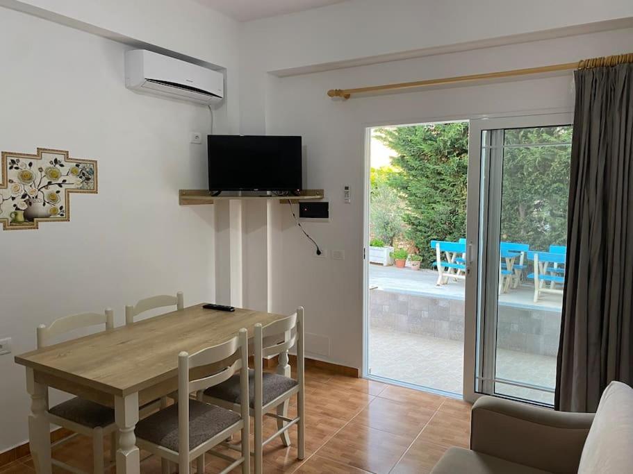 Guesthouse Xhimi Ксамил Экстерьер фото